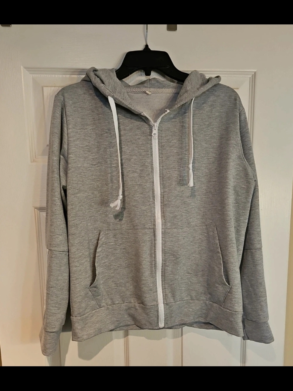 Ladies Jogging Outfit. Gray. Large.